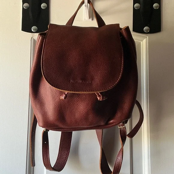 Portland Leather | Bags | Portland Leather Bucket Backpack  display picture 3